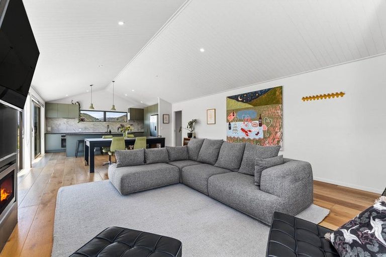 Photo of property in 9 Mcdonald Street, Wanaka, 9305