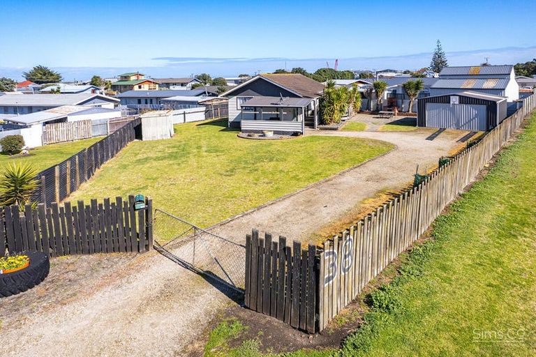 Photo of property in 38 Tongariro Street, Castlecliff, Wanganui, 4501