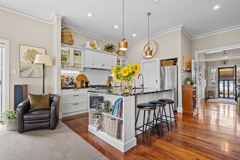Photo of property in 11 Campbell Drive, Martinborough, 5711