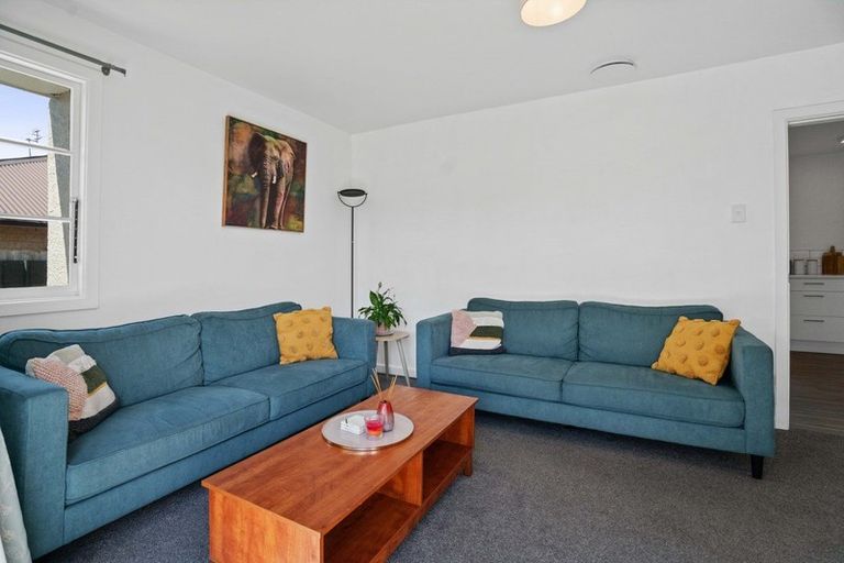 Photo of property in 2 Rustic Lane, Spreydon, Christchurch, 8024