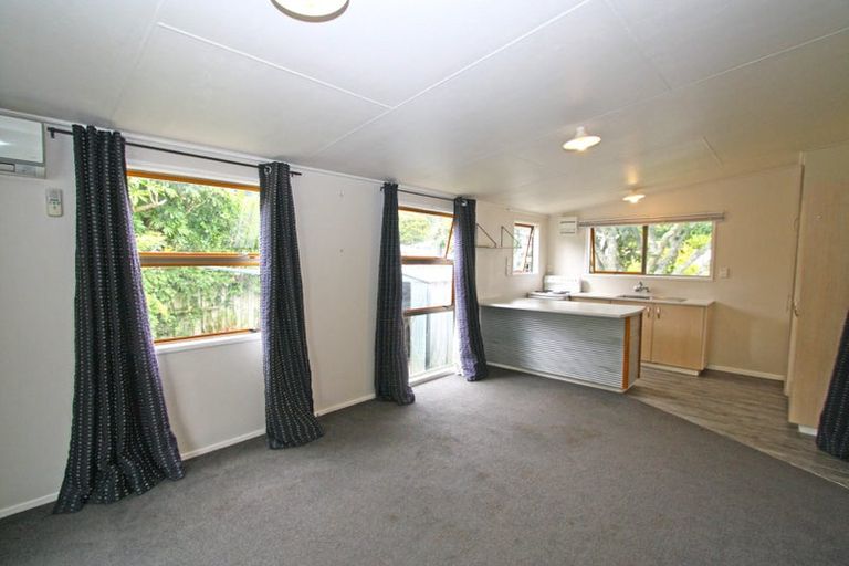 Photo of property in 4 Kenmore Street, Westown, New Plymouth, 4310
