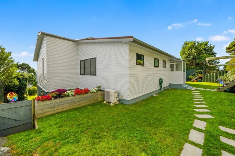 Photo of property in 31 Mercury Way, Whitby, Porirua, 5024