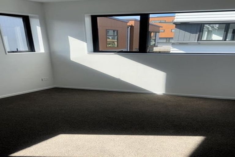 Photo of property in 50 Raupeti Lane, Henderson, 0612