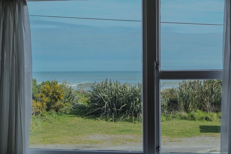 Photo of property in 32 Domett Esplanade, Cobden, Greymouth, 7802