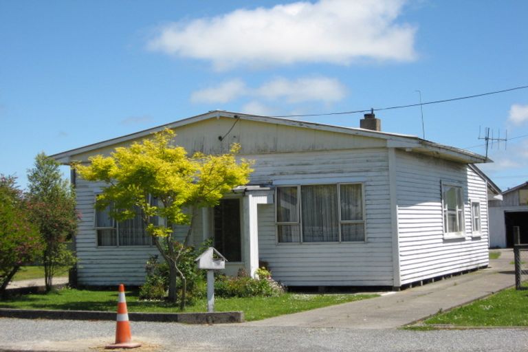 Photo of property in 152 Derby Street, Westport, 7825