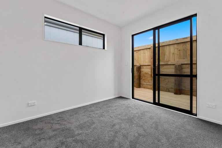 Photo of property in 16 Taukahiwi Road, Pukekohe, 2120