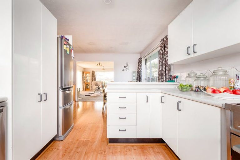 Photo of property in 28 Roydon Drive, Templeton, Christchurch, 8042