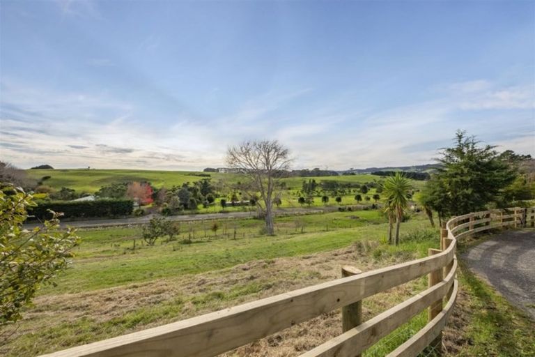 Photo of property in 93 James Mackie Road, Helensville, 0875