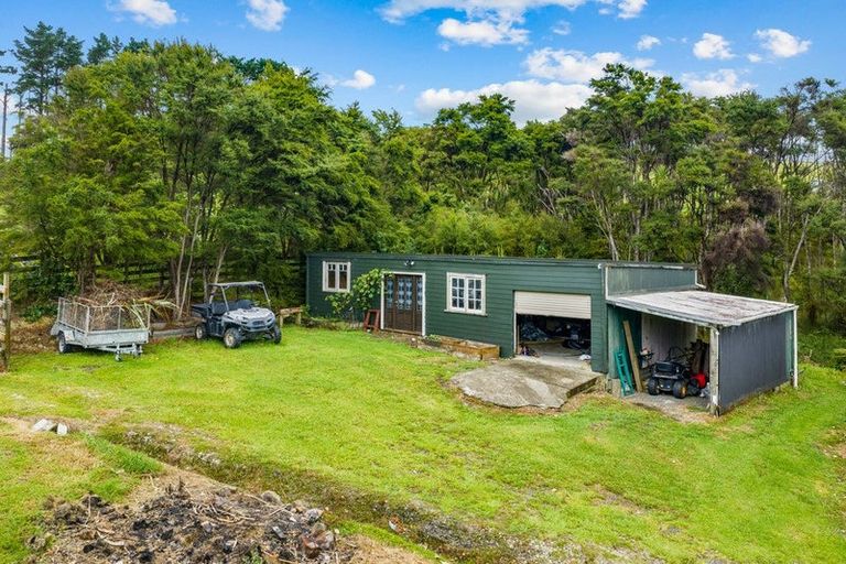 Photo of property in 3221 Kaipara Coast Highway, Glorit, Warkworth, 0984