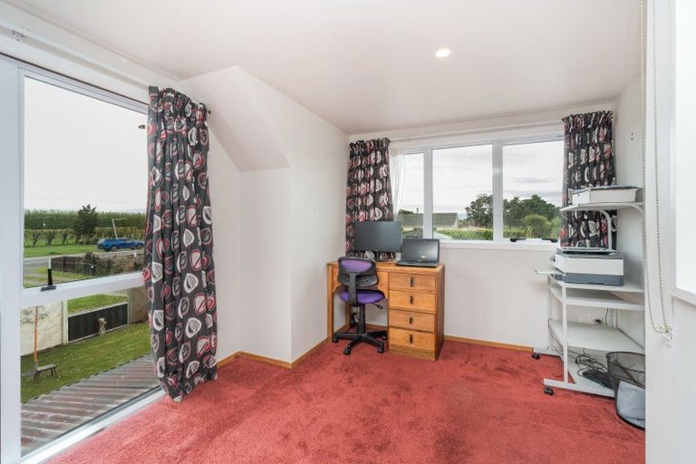 Photo of property in 32 Pioneer Highway, Awapuni, Palmerston North, 4412