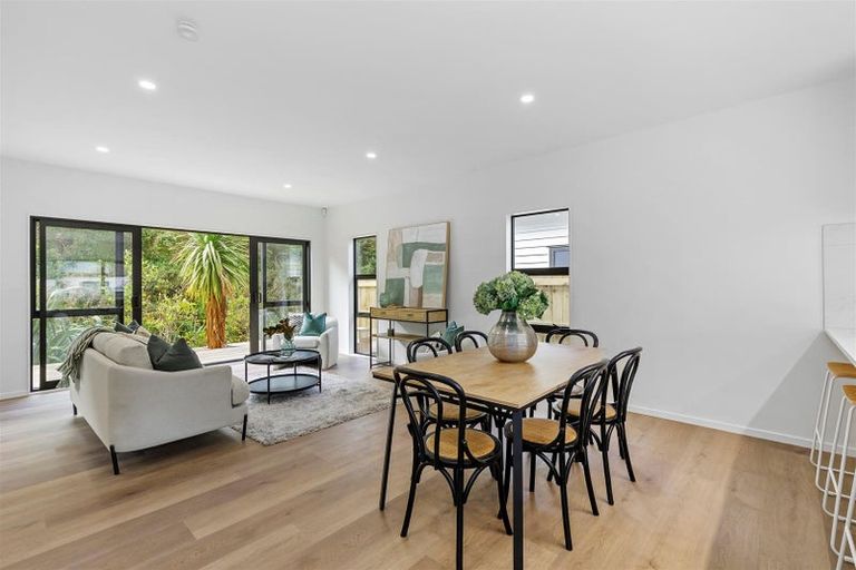 Photo of property in 5 Pihipihi Way, Crofton Downs, Wellington, 6035