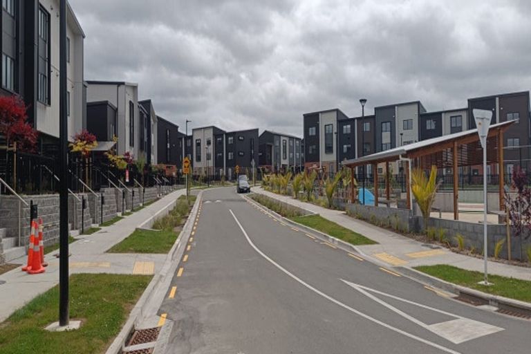 Photo of property in 37 Jabuka Street, Glen Eden, Auckland, 0602