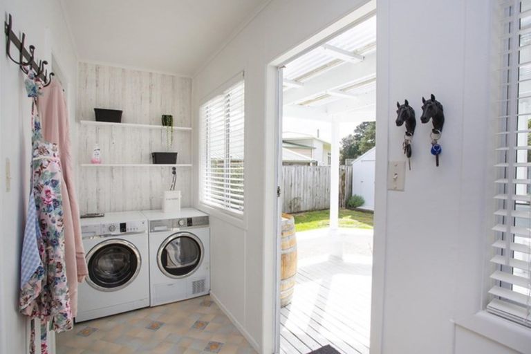 Photo of property in 144a Kiwi Road, Whangamata, 3620