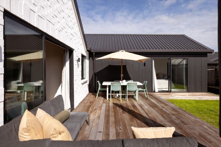 Photo of property in 5 Kahotea Place, Papamoa Beach, Papamoa, 3118