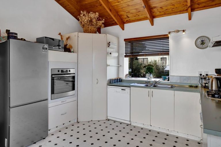 Photo of property in 8b Squire Place, Blagdon, New Plymouth, 4310