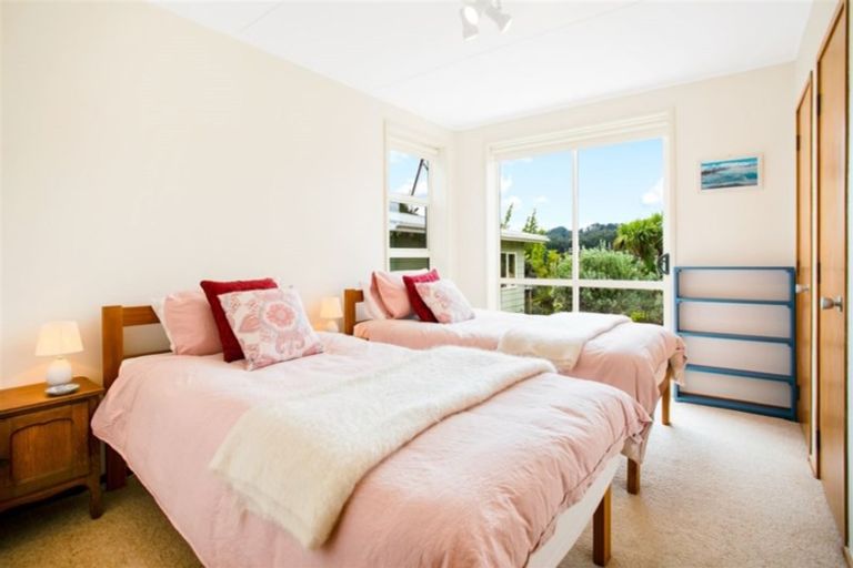 Photo of property in 13 Grendon Road, Titirangi, Auckland, 0604