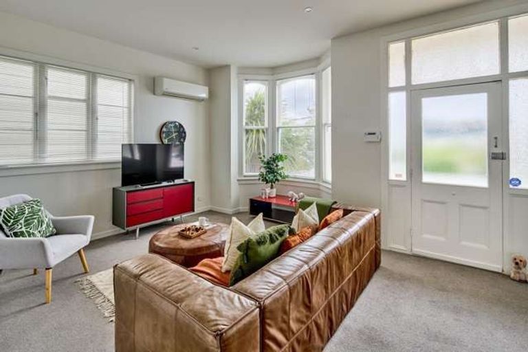 Photo of property in 10 Stanley Street, Berhampore, Wellington, 6023