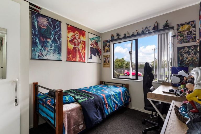 Photo of property in 2/13 John Street, Mangere East, Auckland, 2024