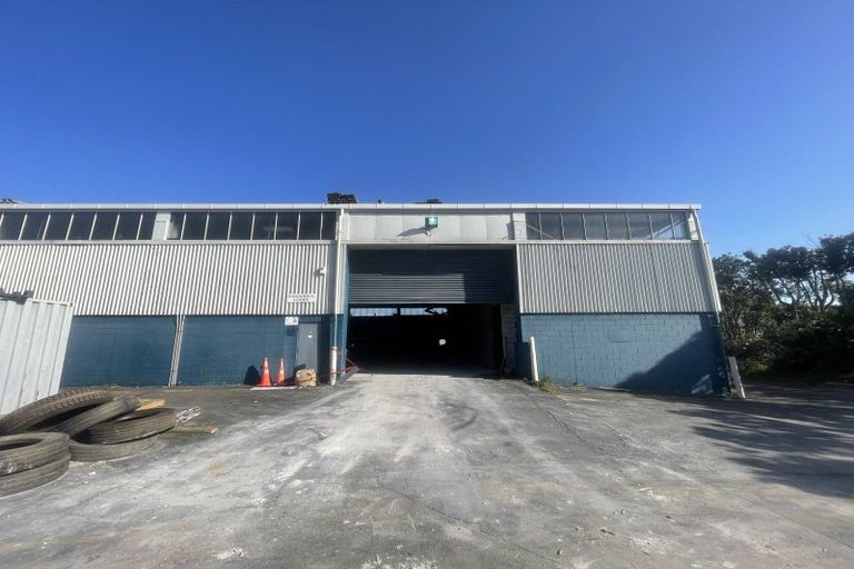 Photo of property in 106 Springs Road, Hornby, Christchurch, 8042