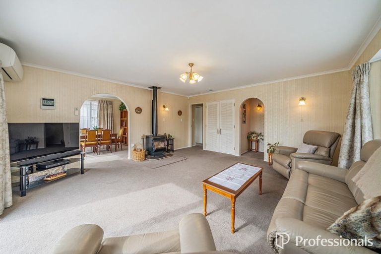 Photo of property in 14 Rawhiti Street, Stokes Valley, Lower Hutt, 5019