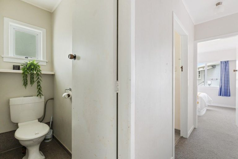 Photo of property in 7 Essex Street, Vogeltown, New Plymouth, 4310