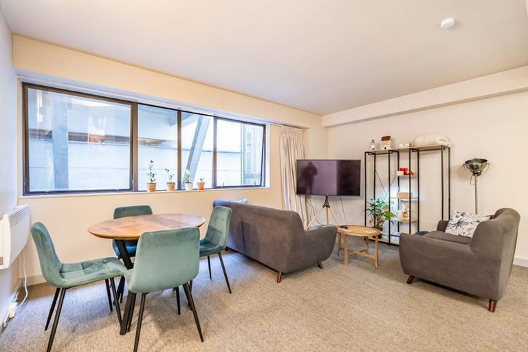 Photo of property in Gerondis Bldg Apartments, 206/60 Willis Street, Wellington Central, Wellington, 6011