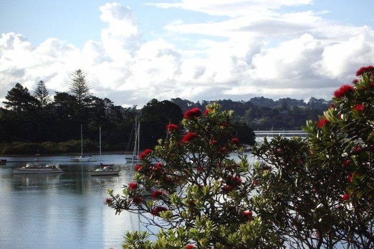 Photo of property in 15 Rahui Road, Greenhithe, Auckland, 0632