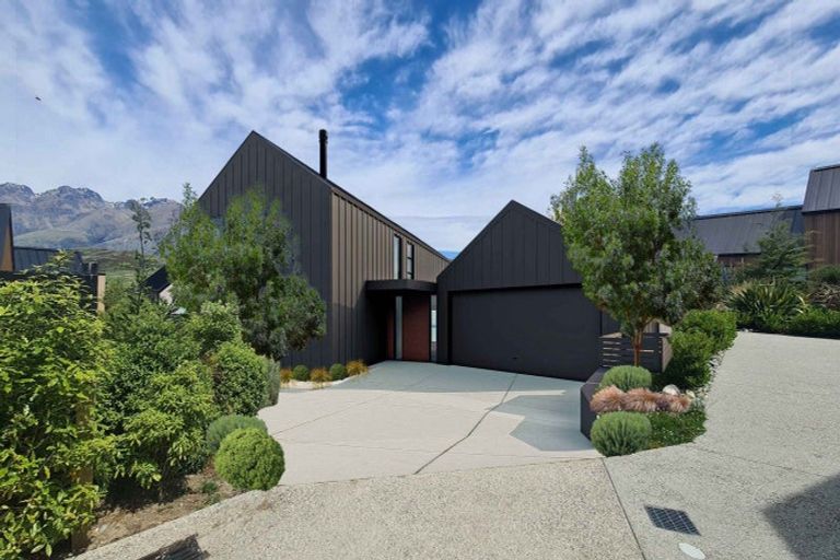 Photo of property in 5 Falconer Rise, Jacks Point, Queenstown, 9371