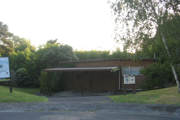 Photo of property in 2/18 Hamilton Place, Glenfield, Auckland, 0629