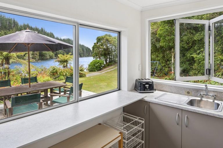 Photo of property in 11 Chingford Road, Lake Rotoma, Rotorua, 3074