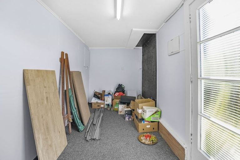 Photo of property in 113a Newlands Road, Newlands, Wellington, 6037