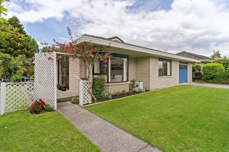 Photo of property in 12 Norrie Street, Te Puke, 3119