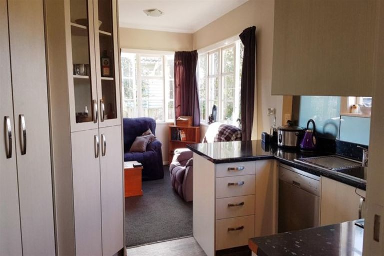 Photo of property in 21 Russell Street, Westport, 7825