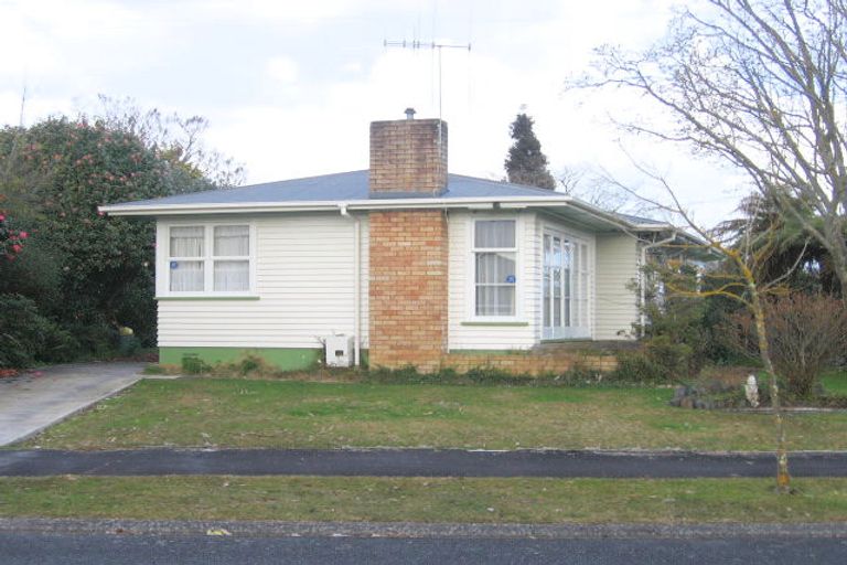 Photo of property in 4 Thornton Place, Melville, Hamilton, 3206