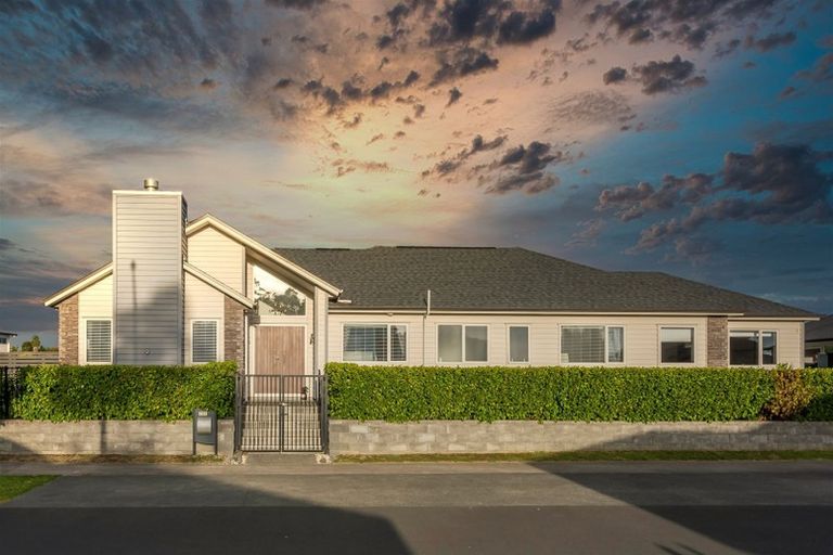 Photo of property in 20c Duke Street, Riverhead, 0820