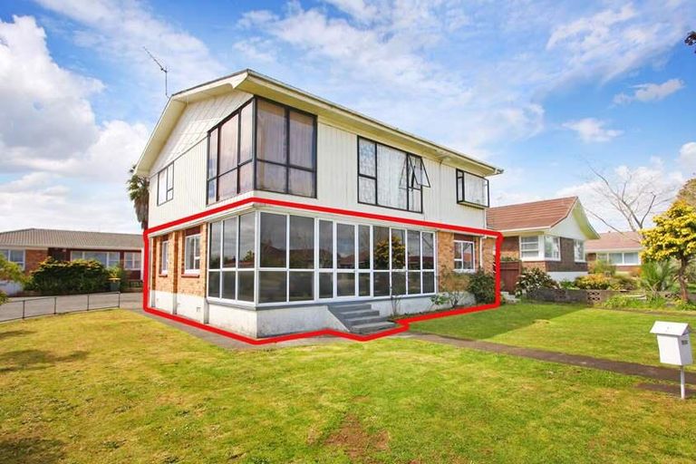 Photo of property in 1/52 Great South Road, Papatoetoe, Auckland, 2025
