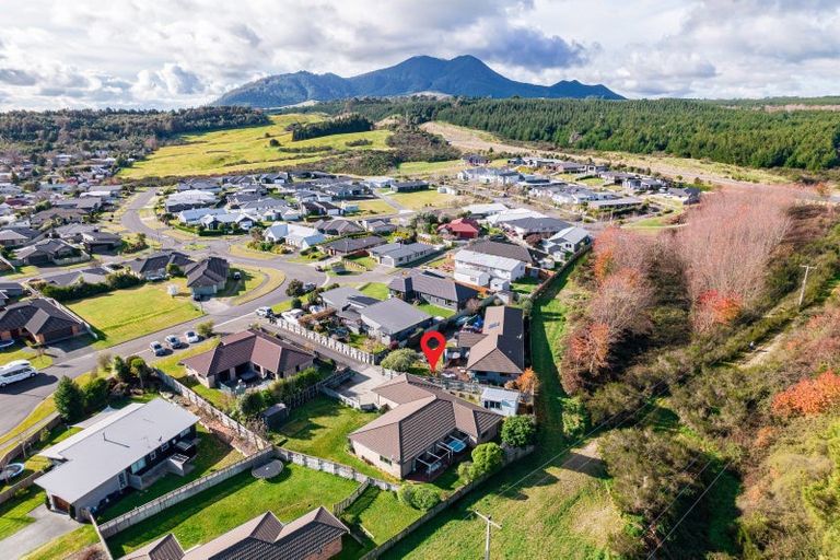Photo of property in 21 Brompton Close, Richmond Heights, Taupo, 3330