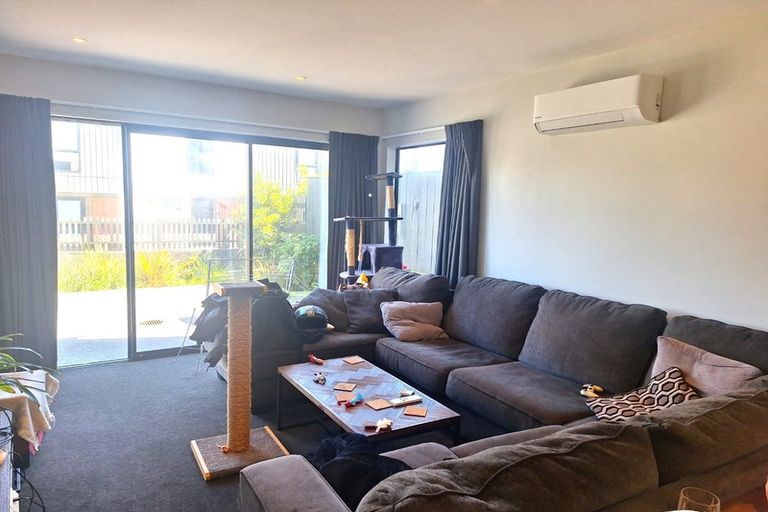 Photo of property in 18/6u Oswald Crescent, Paparangi, Wellington, 6037