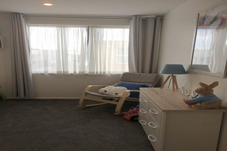 Photo of property in 29 Popokatea Drive, Takanini, 2112