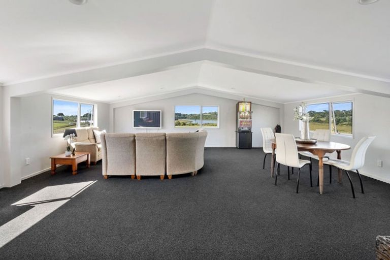 Photo of property in 141 Wades Road, Whitford, Howick, 2571