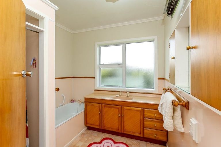 Photo of property in 17 Sanders Avenue, Westown, New Plymouth, 4310