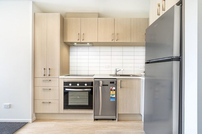 Photo of property in 8 Karaipiture Road, Karaka, 2124