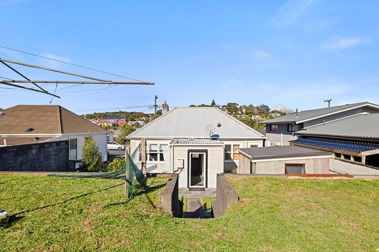 Photo of property in 94 Young Street, New Plymouth, 4310