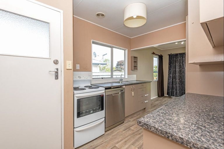 Photo of property in 40 Geraldine Crescent, Cloverlea, Palmerston North, 4412