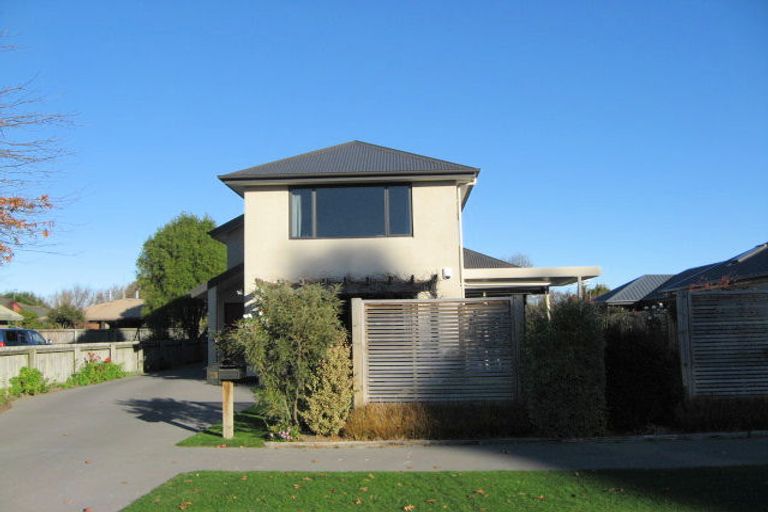 Photo of property in 75 Sarabande Avenue, Redwood, Christchurch, 8051