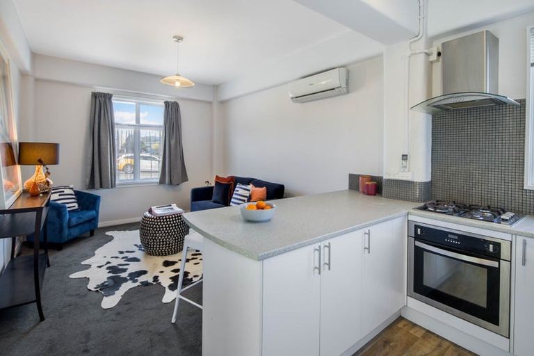 Photo of property in San Antonio Flats, 12f1 Kilbirnie Crescent, Kilbirnie, Wellington, 6022