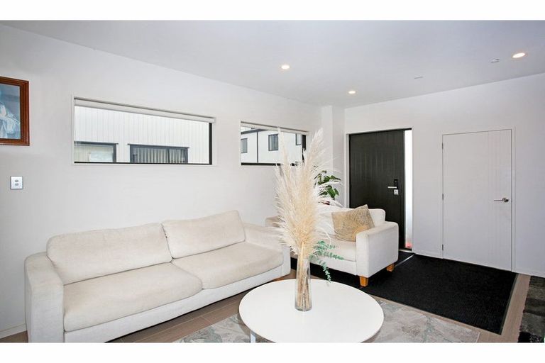 Photo of property in 57 John Gray Street, Papakura, 2110