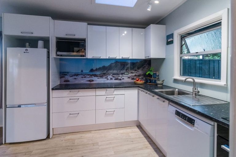 Photo of property in 292 Clifton Road, Te Awanga, 4102