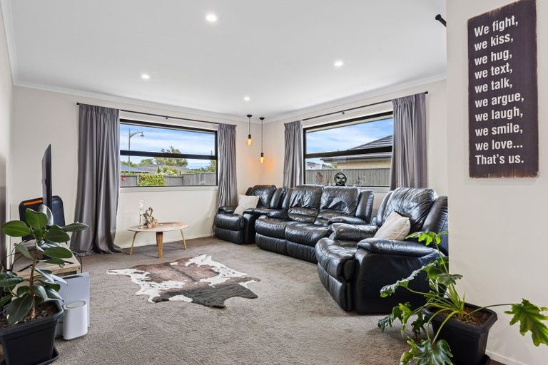 Photo of property in 11 Crampton Close, Kaiapoi, 7630