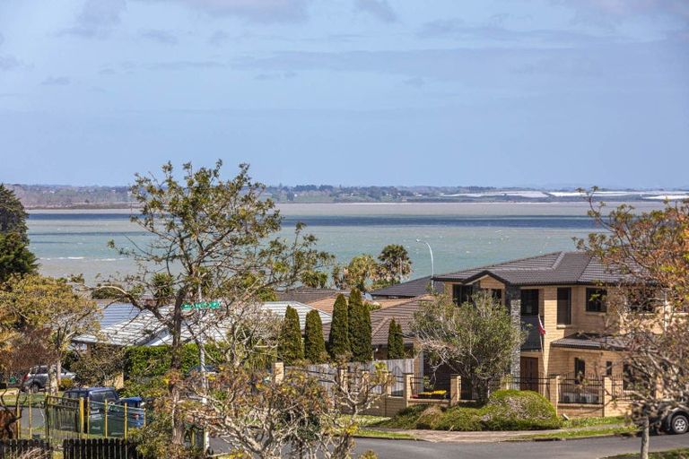 Photo of property in 1b Bellville Drive, Clendon Park, Auckland, 2103